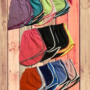 Nike Womens Tempo Shorts XL